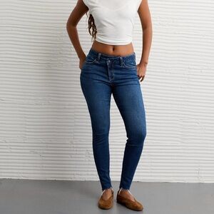 American Eagle Outfitters Curvy High-Waisted Jegging
